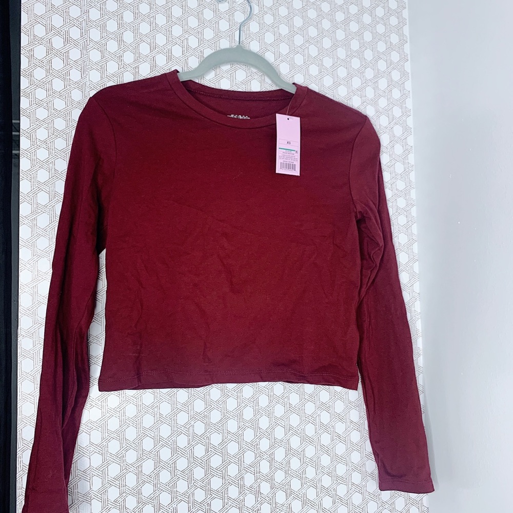 Red long sleeve crop top